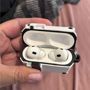Apple AirPods Gen 2 with MagSafe charging case